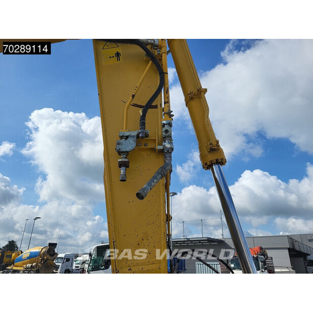 2016 Komatsu HB215LC-2-41051228