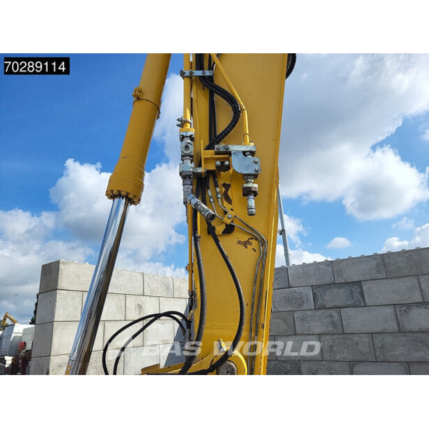2016 Komatsu HB215LC-2-41051229