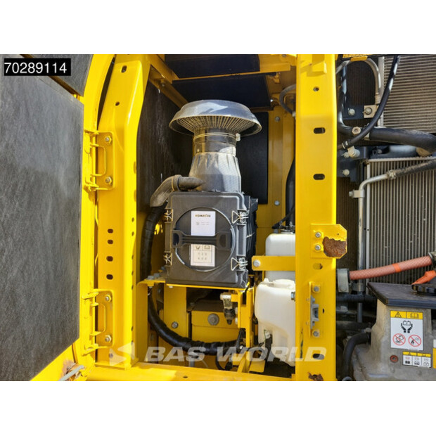 2016 Komatsu HB215LC-2-41051243