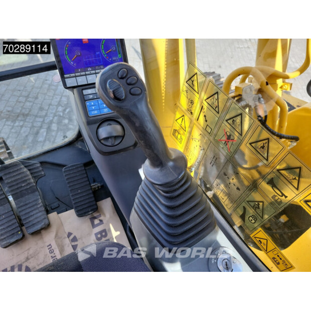 2016 Komatsu HB215LC-2-41051249