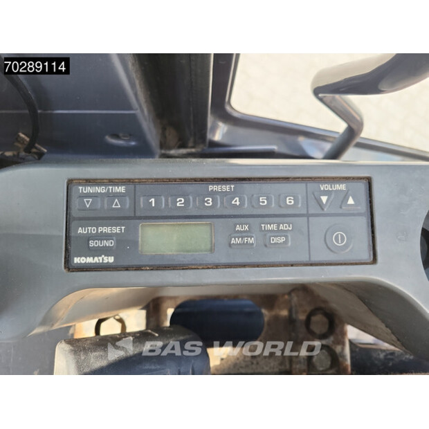 2016 Komatsu HB215LC-2-41051254