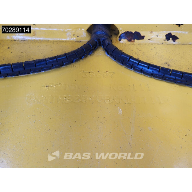 2016 Komatsu HB215LC-2-41051257
