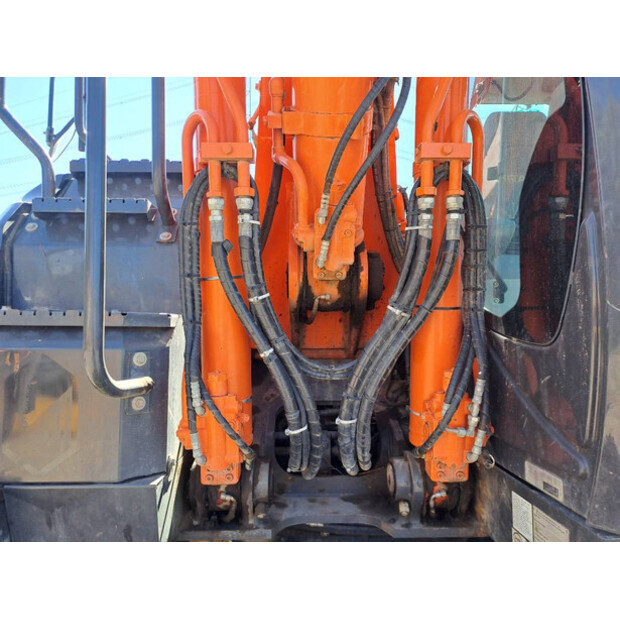 2016 Hitachi ZX170W-5B-41051959