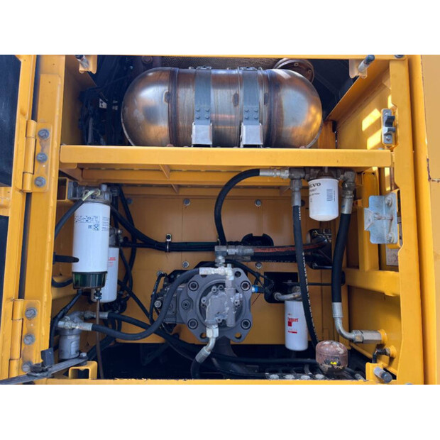 2015 فولفو EC250EL-41052413