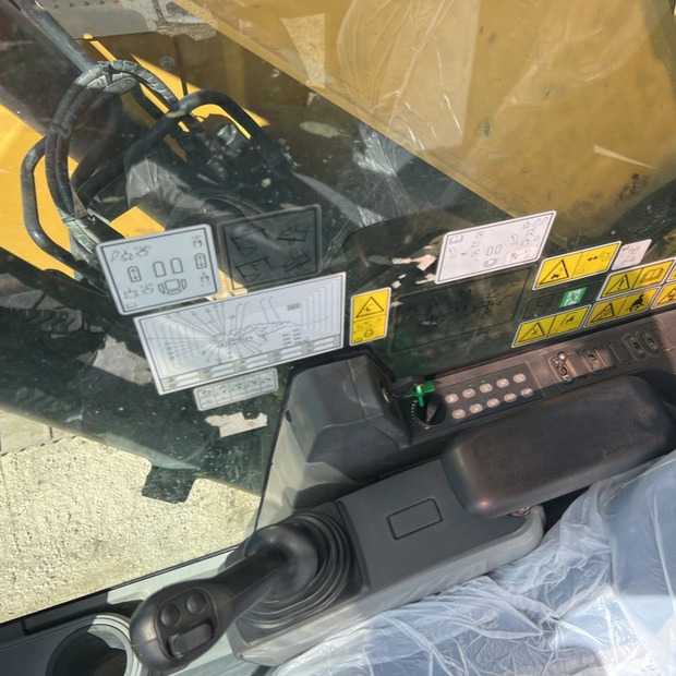 2018 Caterpillar 325FLCR-41065629