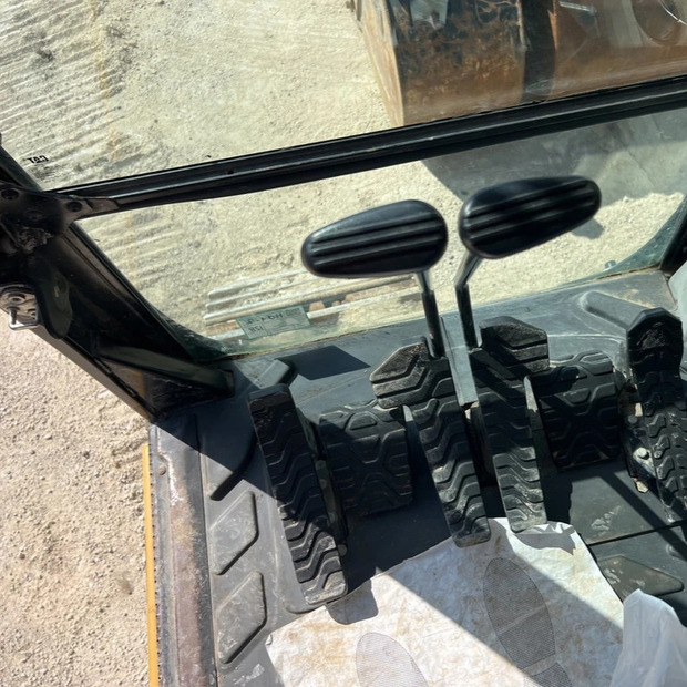 2018 Caterpillar 325FLCR-41065631