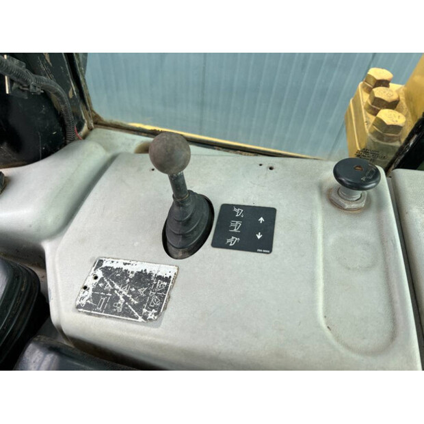2013 Caterpillar D6N LGP-41077336