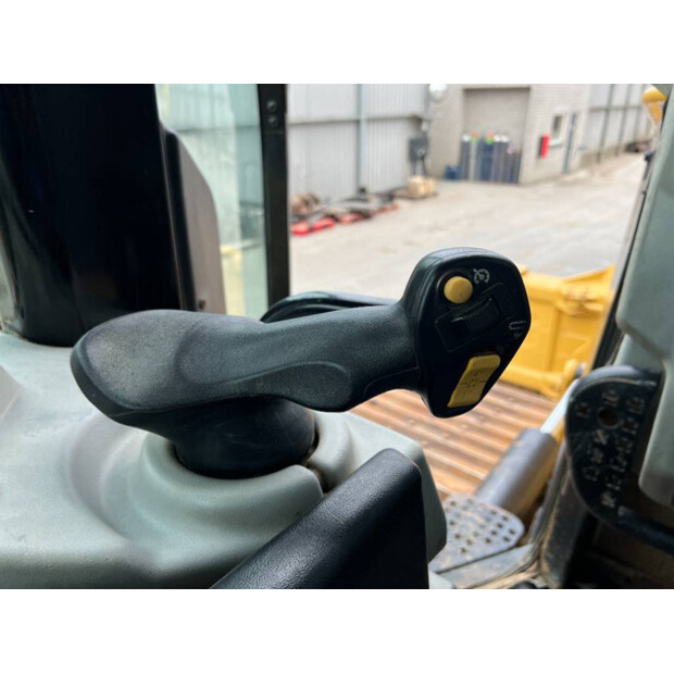 2013 Caterpillar D6N LGP-41077339