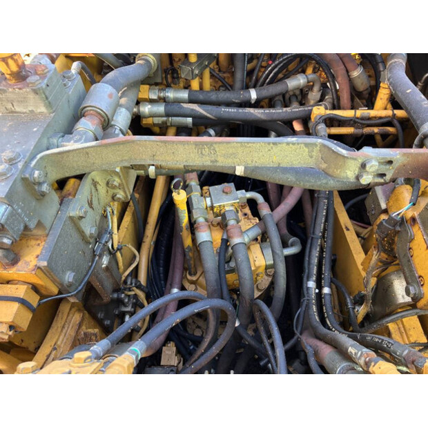 2005 كاتربيلر 320CL-41077682