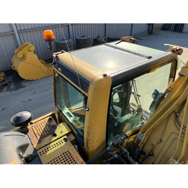 2005 كاتربيلر 320CL-41077684