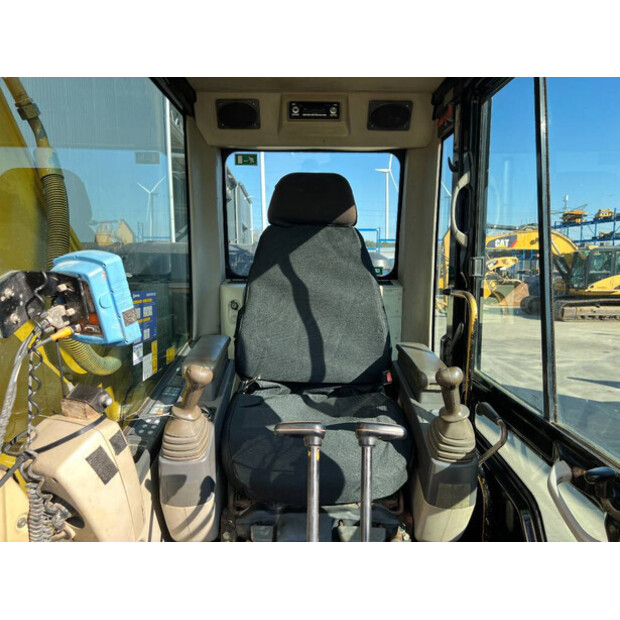 2005 كاتربيلر 320CL-41077691