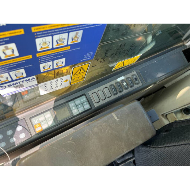 2005 كاتربيلر 320CL-41077697