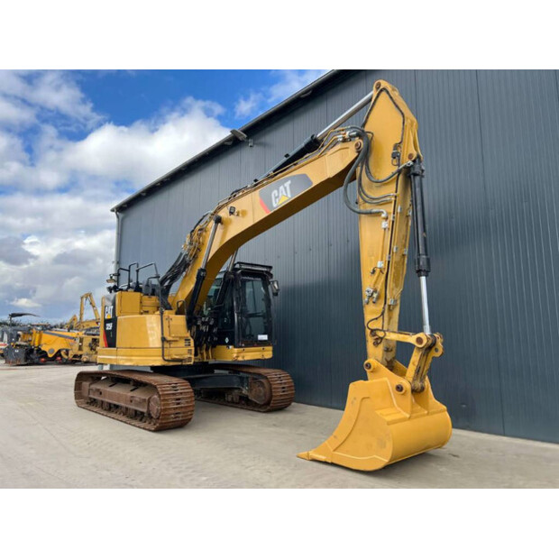 2018 Caterpillar 325FLCR-41077883