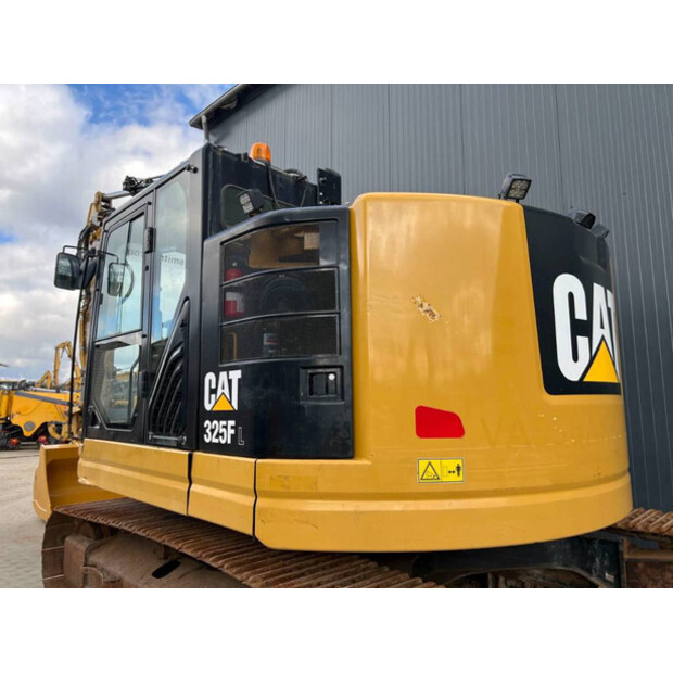 2018 Caterpillar 325FLCR-41077888