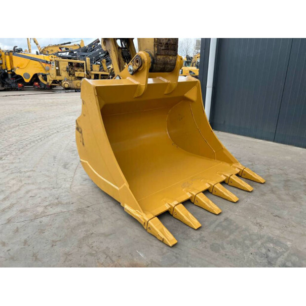 2018 Caterpillar 325FLCR-41077900