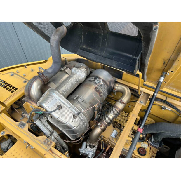 2018 Caterpillar 325FLCR-41077914