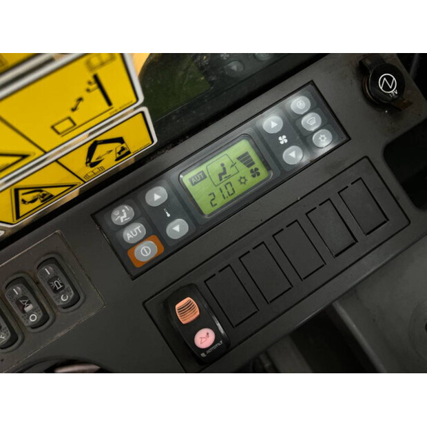 2018 Caterpillar 325FLCR-41077975