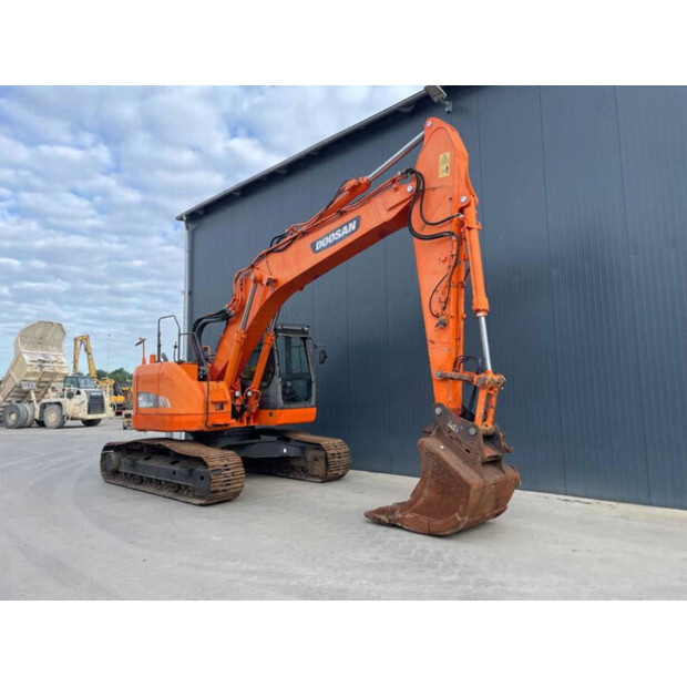 2012 دووسان DX235LCR-41078106