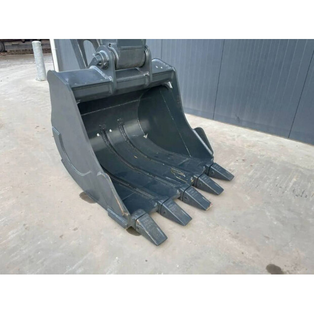 2025 Hyundai R215L-41078139