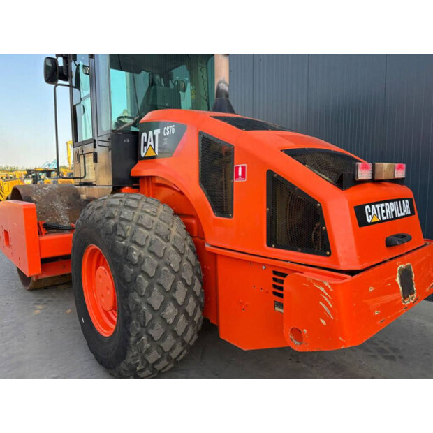 2011 كاتربيلر CS76 XT-41079251
