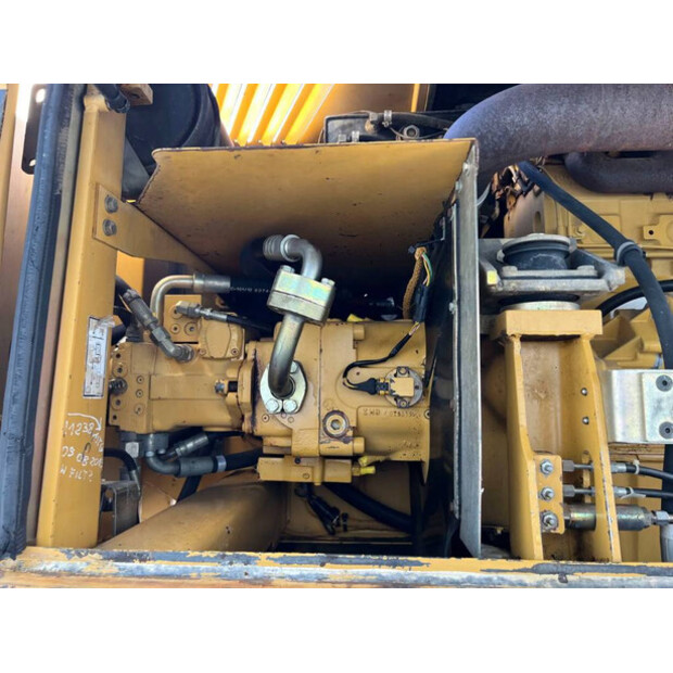 2004 Caterpillar M316C-41079679