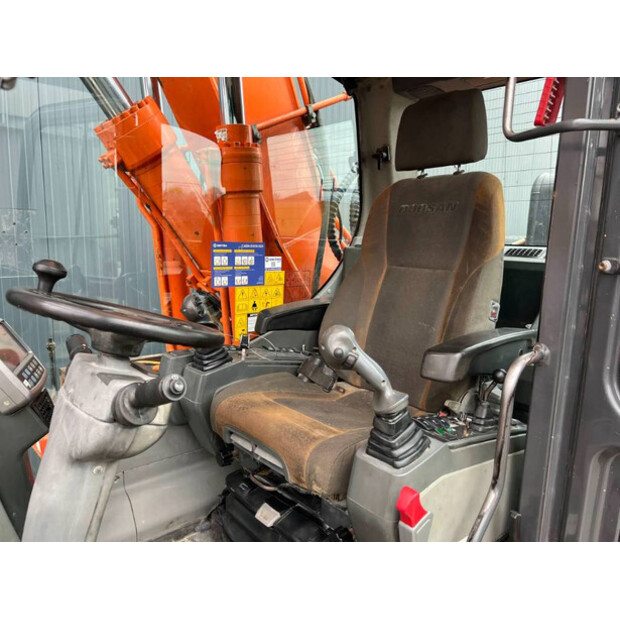 2014 Doosan DX210W-41079879