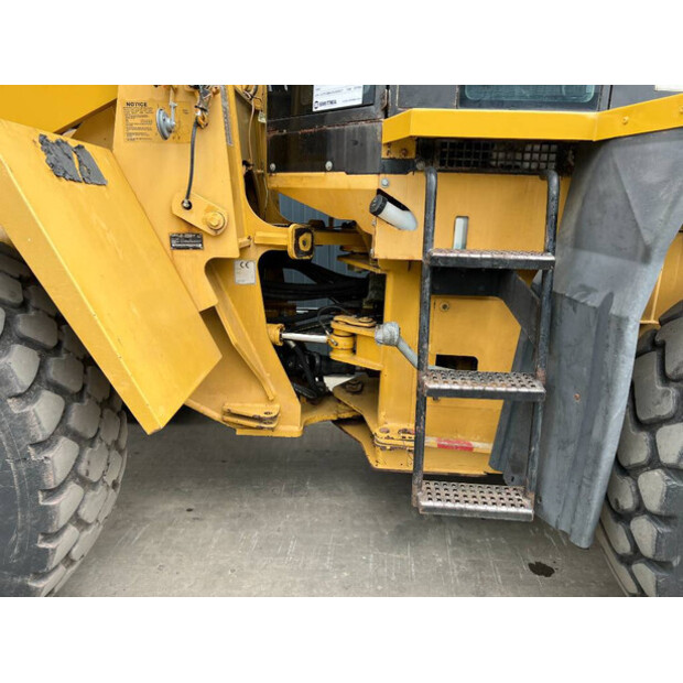 2002 كاتربيلر 938G-41080082