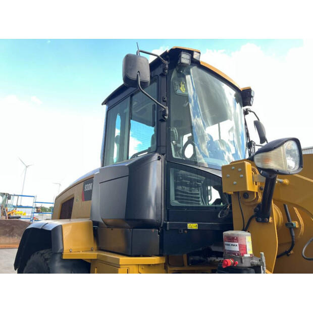 2012 كاتربيلر 930K-41081053
