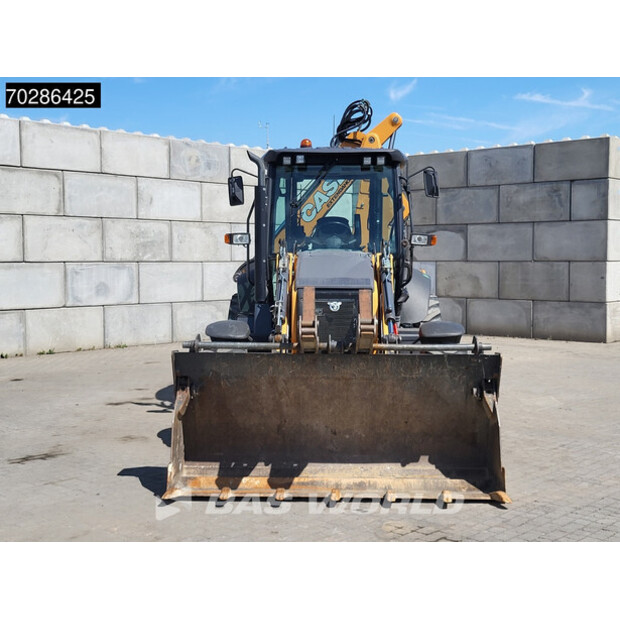 2017 CASE 590ST-41081596