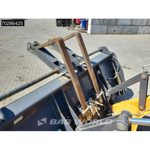 2017 CASE 590ST-41081601