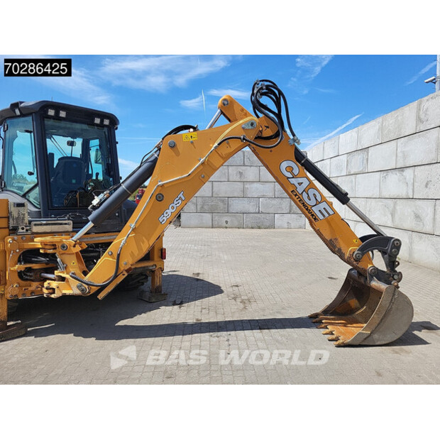2017 CASE 590ST-41081606