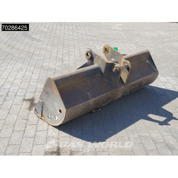2017 CASE 590ST-41081627