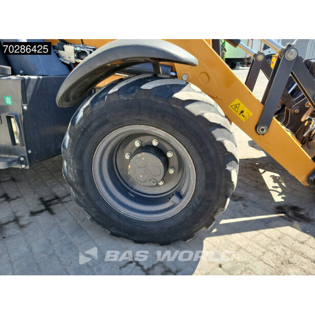 2017 CASE 590ST-41081639