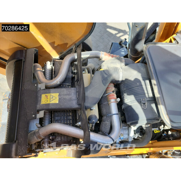 2017 CASE 590ST-41081643