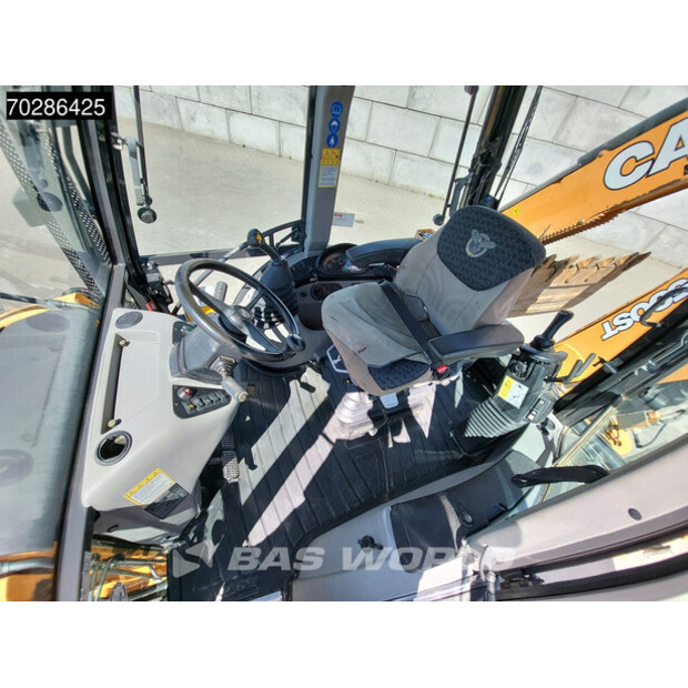 2017 CASE 590ST-41081644