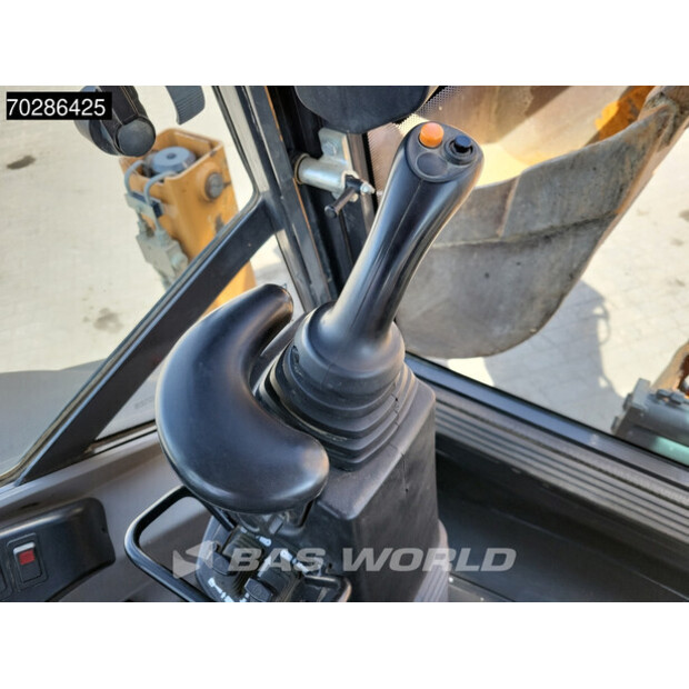 2017 CASE 590ST-41081647