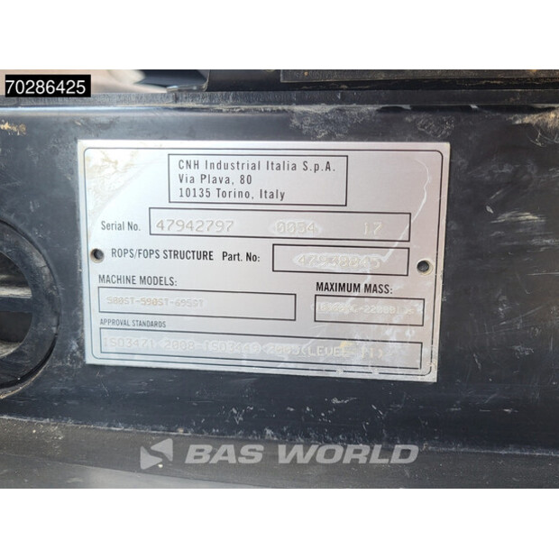 2017 CASE 590ST-41081663