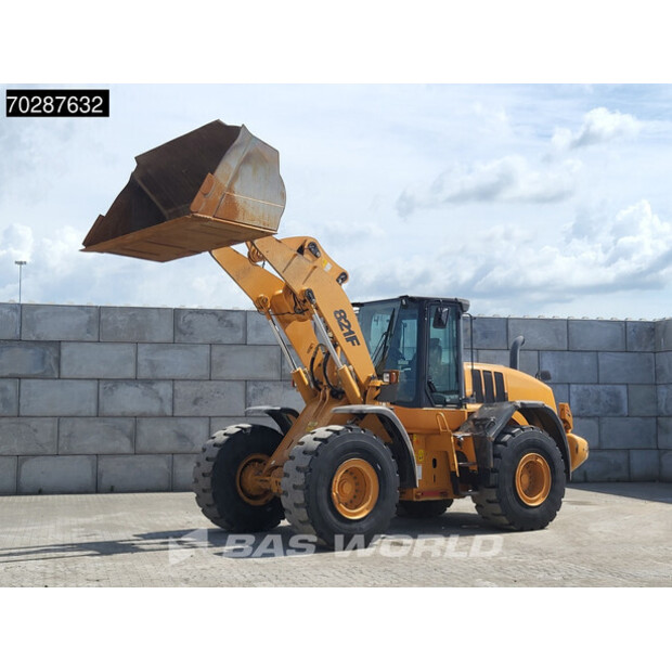 2012 كاس 821F-41081774