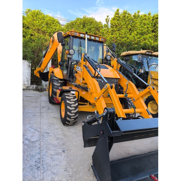 2022 JCB 3CX-41082453