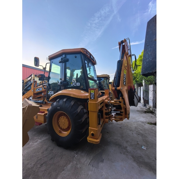 2022 JCB 3CX-41082456