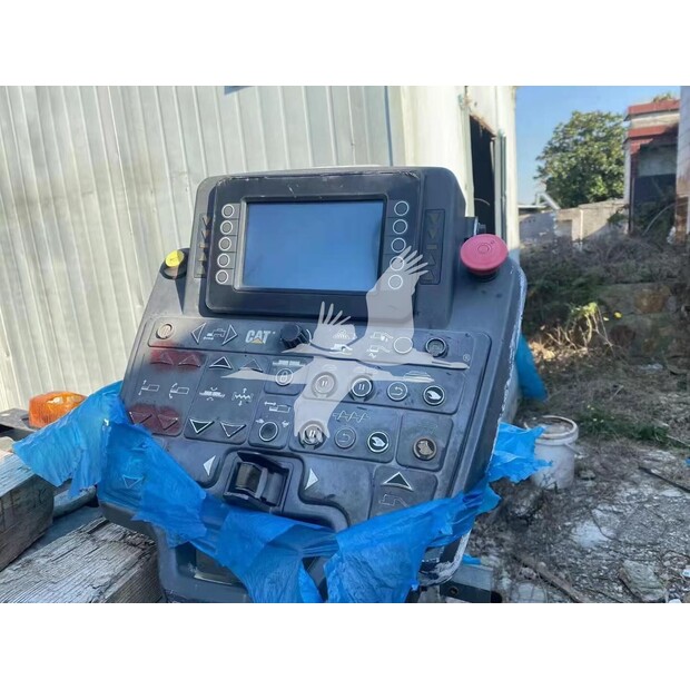 2017 كاتربيلر AP-655F-41092270