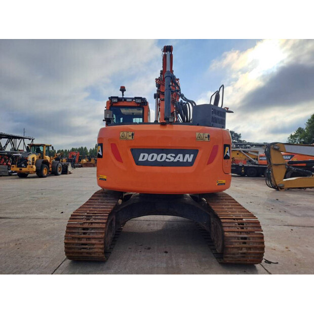 2016 دووسان DX235LCR-5-41097720