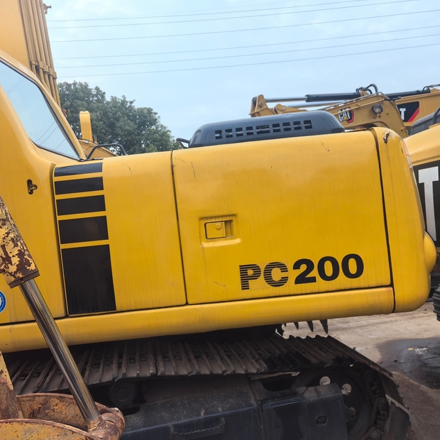 2020 Komatsu PC200-6-41098285