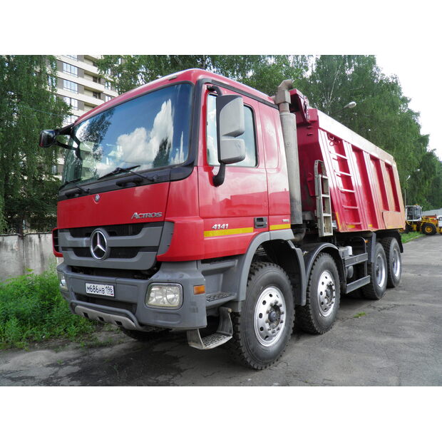 2018 Mercedes-Benz 4141K-41098317