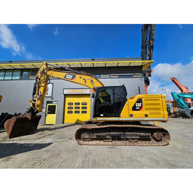 2018 Caterpillar 323-41098390