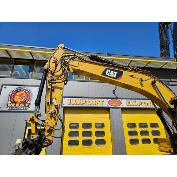 2018 Caterpillar 323-41098405