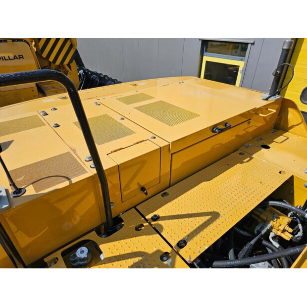 2018 Caterpillar 323-41098420