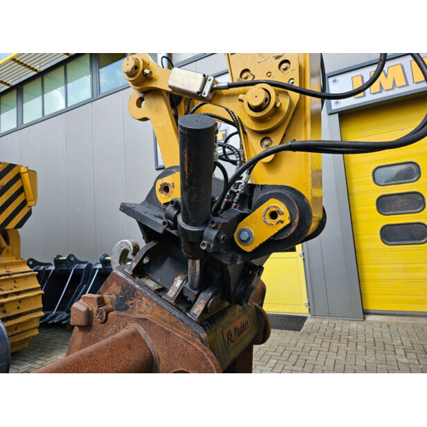 2018 Caterpillar 323-41098453