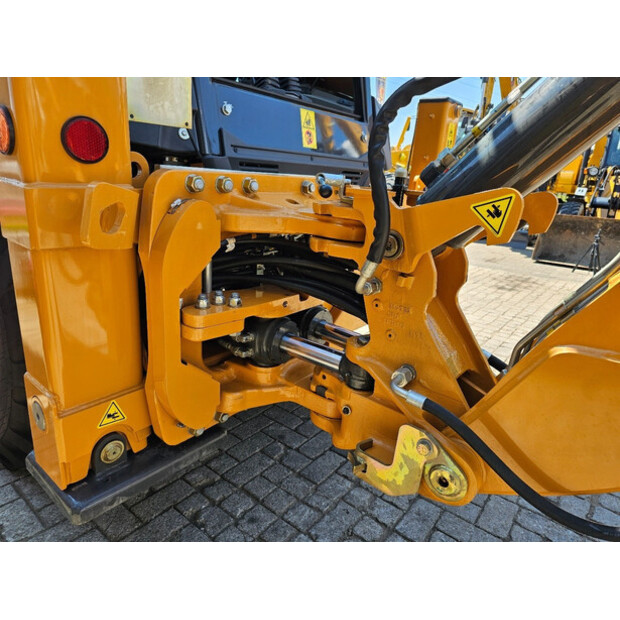 2025 CASE 570SV-41098534