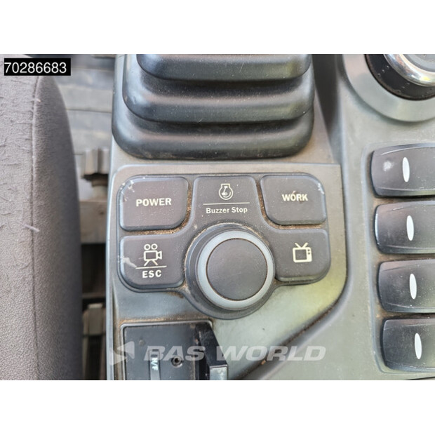 2017 Doosan DX255LC-5-41099074
